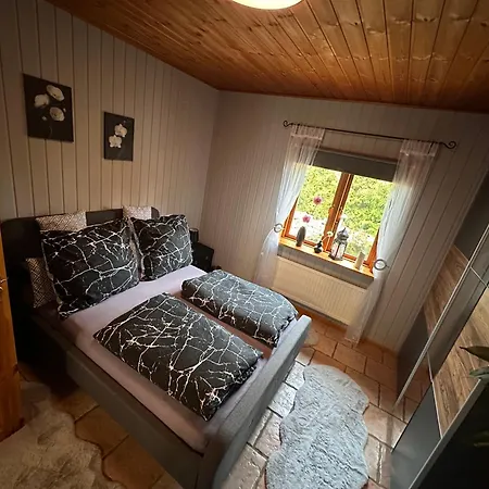 Holzhaus * קושהאבן